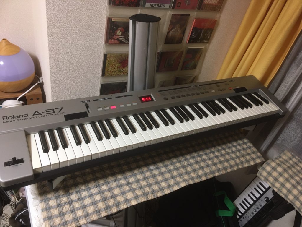 Roland A-37 76鍵MIDIマスターキーボード-